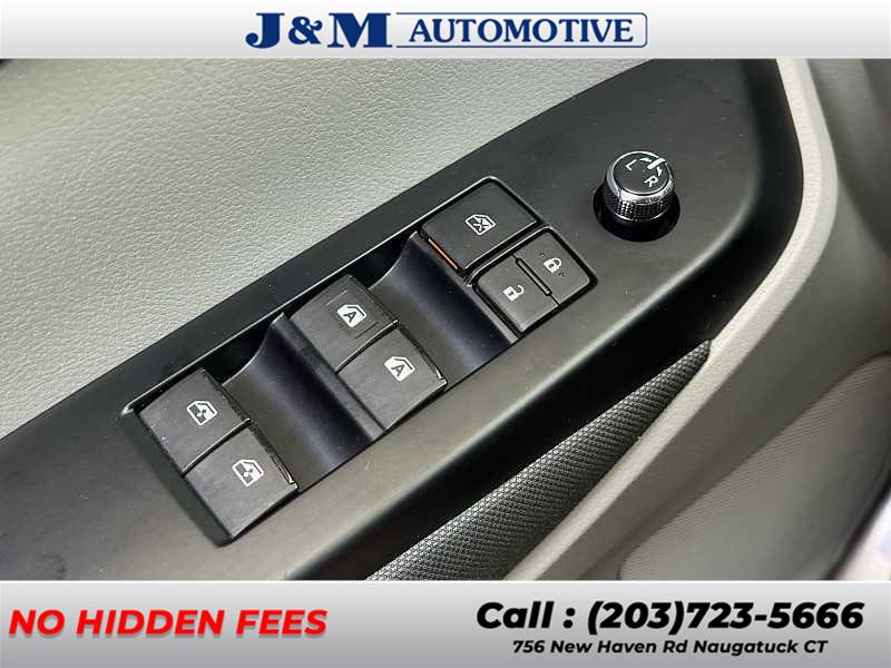 2019 Toyota Highlander LE, available for sale in Naugatuck, Connecticut | J&M Automotive Sls&Svc LLC. Naugatuck, Connecticut 2019 Toyota Highlander LE, available for sale in Naugatuck, Connecticut | J&M Automotive Sls&Svc LLC. Naugatuck, Connecticut