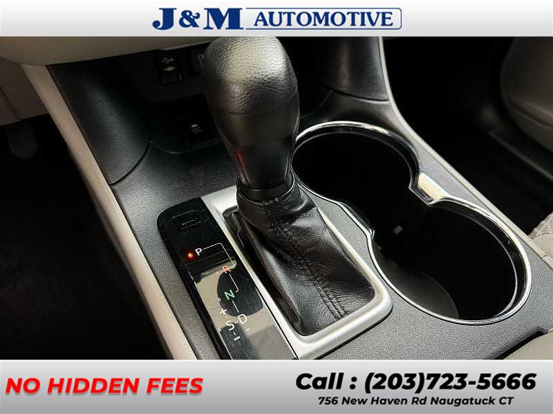 2019 Toyota Highlander LE, available for sale in Naugatuck, Connecticut | J&M Automotive Sls&Svc LLC. Naugatuck, Connecticut 2019 Toyota Highlander LE, available for sale in Naugatuck, Connecticut | J&M Automotive Sls&Svc LLC. Naugatuck, Connecticut