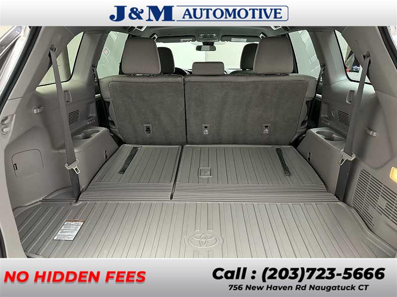 2019 Toyota Highlander LE, available for sale in Naugatuck, Connecticut | J&M Automotive Sls&Svc LLC. Naugatuck, Connecticut 2019 Toyota Highlander LE, available for sale in Naugatuck, Connecticut | J&M Automotive Sls&Svc LLC. Naugatuck, Connecticut