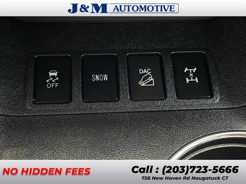 2019 Toyota Highlander LE, available for sale in Naugatuck, Connecticut | J&M Automotive Sls&Svc LLC. Naugatuck, Connecticut 2019 Toyota Highlander LE, available for sale in Naugatuck, Connecticut | J&M Automotive Sls&Svc LLC. Naugatuck, Connecticut