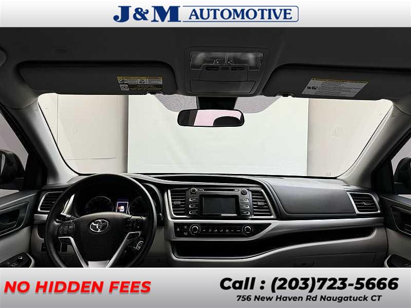 2019 Toyota Highlander LE, available for sale in Naugatuck, Connecticut | J&M Automotive Sls&Svc LLC. Naugatuck, Connecticut 2019 Toyota Highlander LE, available for sale in Naugatuck, Connecticut | J&M Automotive Sls&Svc LLC. Naugatuck, Connecticut