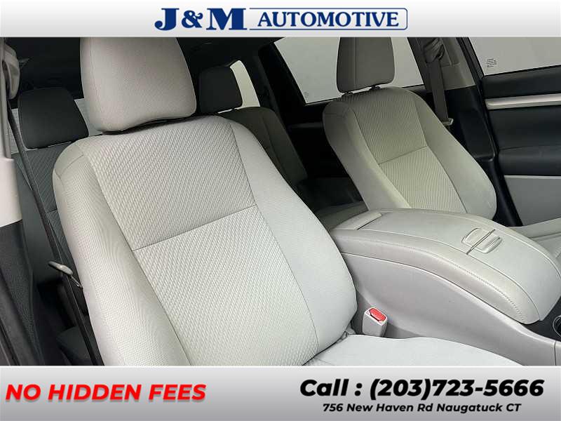 2019 Toyota Highlander LE, available for sale in Naugatuck, Connecticut | J&M Automotive Sls&Svc LLC. Naugatuck, Connecticut 2019 Toyota Highlander LE, available for sale in Naugatuck, Connecticut | J&M Automotive Sls&Svc LLC. Naugatuck, Connecticut