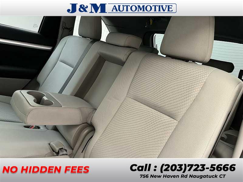 2019 Toyota Highlander LE, available for sale in Naugatuck, Connecticut | J&M Automotive Sls&Svc LLC. Naugatuck, Connecticut 2019 Toyota Highlander LE, available for sale in Naugatuck, Connecticut | J&M Automotive Sls&Svc LLC. Naugatuck, Connecticut