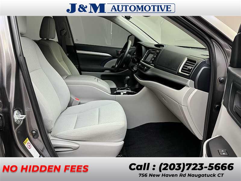 2019 Toyota Highlander LE, available for sale in Naugatuck, Connecticut | J&M Automotive Sls&Svc LLC. Naugatuck, Connecticut 2019 Toyota Highlander LE, available for sale in Naugatuck, Connecticut | J&M Automotive Sls&Svc LLC. Naugatuck, Connecticut