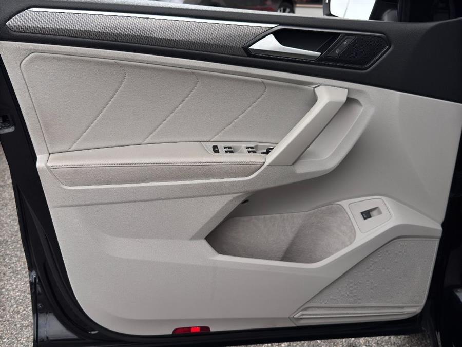 2022 Volkswagen Tiguan SE R-Line Black, available for sale in Woodside, New York | Drive Central. Woodside, New York 2022 Volkswagen Tiguan SE R-Line Black, available for sale in Woodside, New York | Drive Central. Woodside, New York