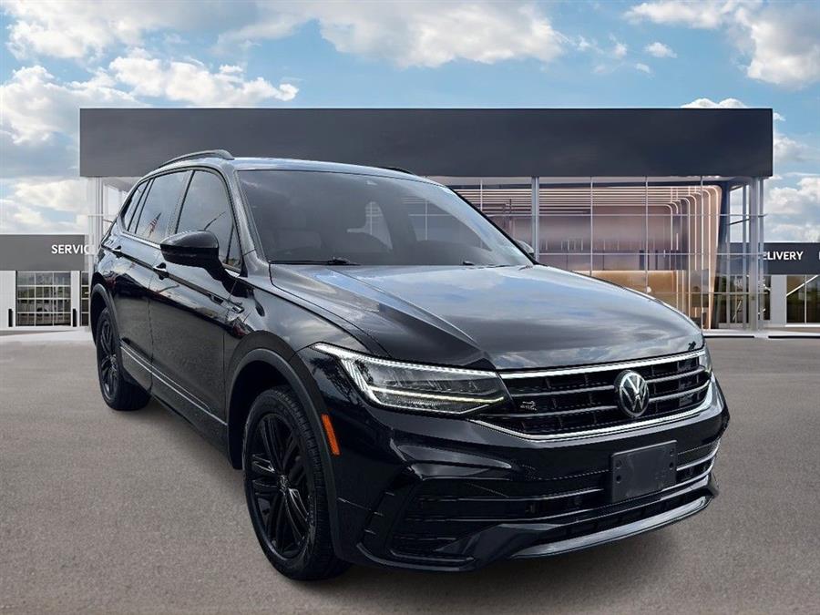 2022 Volkswagen Tiguan SE R-Line Black, available for sale in Woodside, New York | Drive Central. Woodside, New York 2022 Volkswagen Tiguan SE R-Line Black, available for sale in Woodside, New York | Drive Central. Woodside, New York