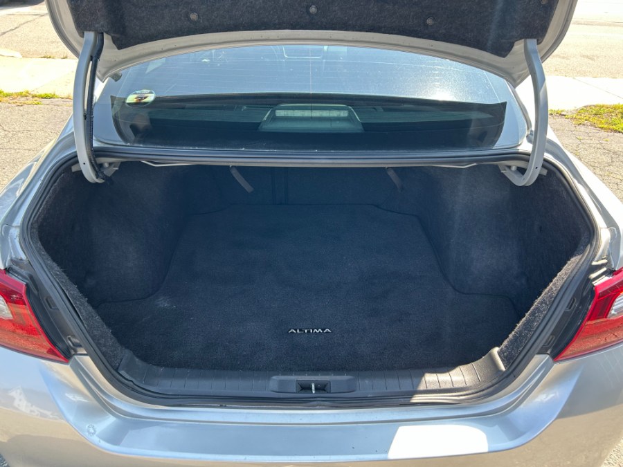 2018 Nissan Altima 2.5 SV Sedan, available for sale in Winchester, Massachusetts | Boston Prime Cars. Winchester, Massachusetts 2018 Nissan Altima 2.5 SV Sedan, available for sale in Winchester, Massachusetts | Boston Prime Cars. Winchester, Massachusetts