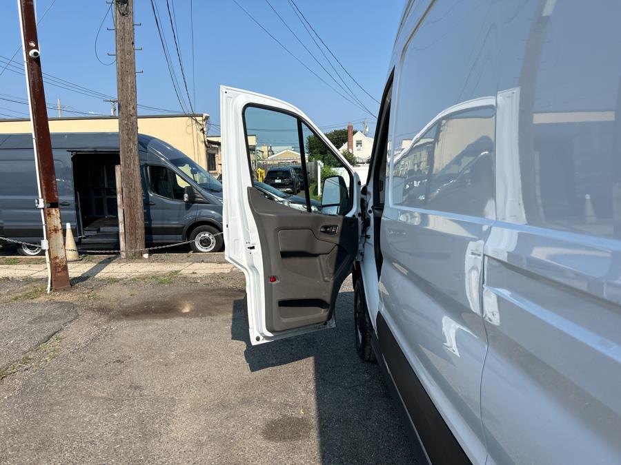 2023 Ford Transit Cargo Van T-250 148" Hi Rf 9070 GVWR RWD, available for sale in West Hempstead, New York | Only Vans Inc. West Hempstead, New York 2023 Ford Transit Cargo Van T-250 148" Hi Rf 9070 GVWR RWD, available for sale in West Hempstead, New York | Only Vans Inc. West Hempstead, New York