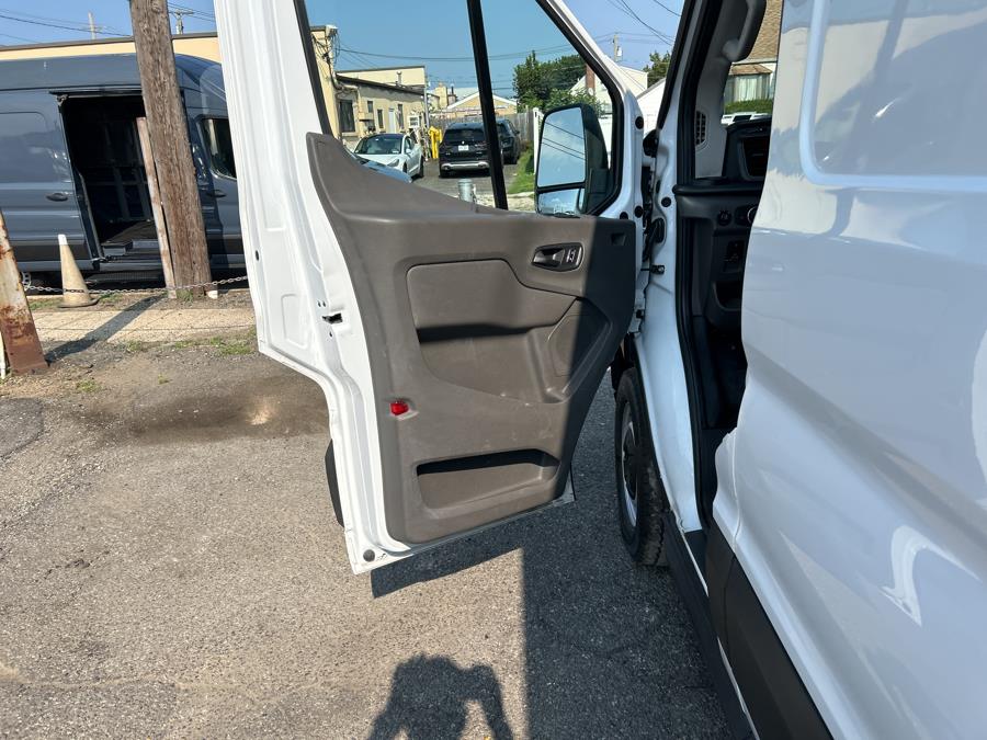 2023 Ford Transit Cargo Van T-250 148" Hi Rf 9070 GVWR RWD, available for sale in West Hempstead, New York | Only Vans Inc. West Hempstead, New York 2023 Ford Transit Cargo Van T-250 148" Hi Rf 9070 GVWR RWD, available for sale in West Hempstead, New York | Only Vans Inc. West Hempstead, New York