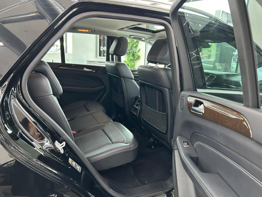 2015 Mercedes-Benz M-Class 4MATIC 4dr ML 350, available for sale in Jersey City, New Jersey | Luxe Auto Galleria. Jersey City, New Jersey 2015 Mercedes-Benz M-Class 4MATIC 4dr ML 350, available for sale in Jersey City, New Jersey | Luxe Auto Galleria. Jersey City, New Jersey