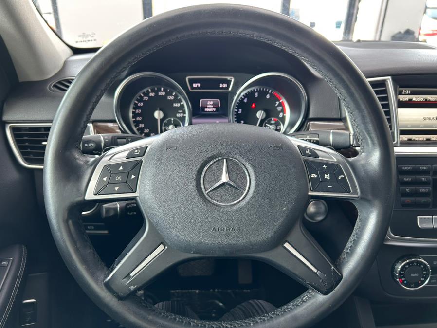 2015 Mercedes-Benz M-Class 4MATIC 4dr ML 350, available for sale in Jersey City, New Jersey | Luxe Auto Galleria. Jersey City, New Jersey 2015 Mercedes-Benz M-Class 4MATIC 4dr ML 350, available for sale in Jersey City, New Jersey | Luxe Auto Galleria. Jersey City, New Jersey