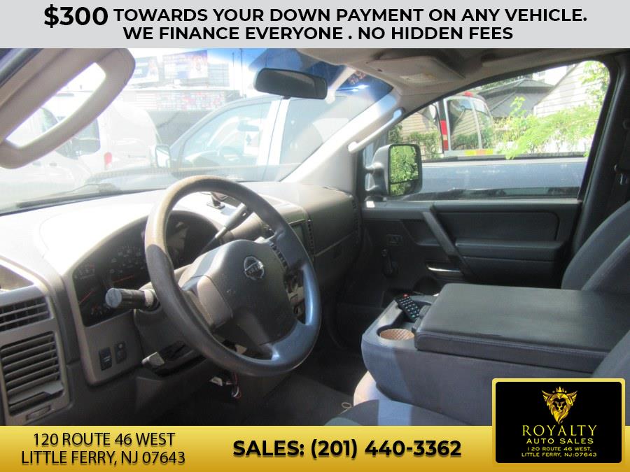 2005 Nissan Titan SE King Cab 4WD, available for sale in Little Ferry, New Jersey | Royalty Auto Sales. Little Ferry, New Jersey 2005 Nissan Titan SE King Cab 4WD, available for sale in Little Ferry, New Jersey | Royalty Auto Sales. Little Ferry, New Jersey