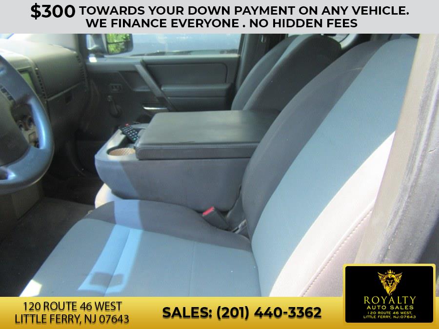 2005 Nissan Titan SE King Cab 4WD, available for sale in Little Ferry, New Jersey | Royalty Auto Sales. Little Ferry, New Jersey 2005 Nissan Titan SE King Cab 4WD, available for sale in Little Ferry, New Jersey | Royalty Auto Sales. Little Ferry, New Jersey