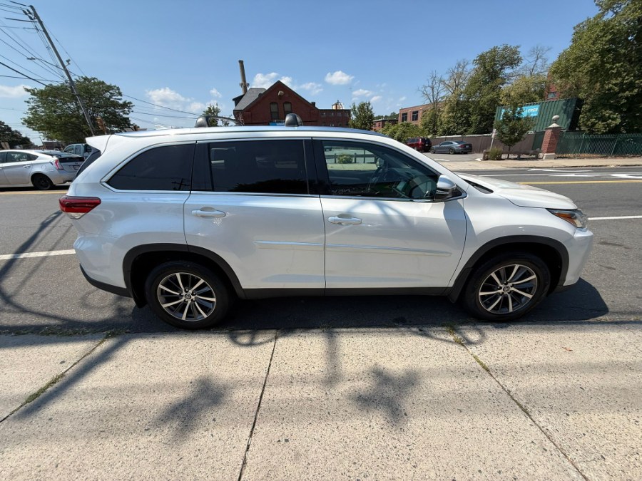 2019 Toyota Highlander XLE, available for sale in Peabody, Massachusetts | New Star Motors. Peabody, Massachusetts 2019 Toyota Highlander XLE, available for sale in Peabody, Massachusetts | New Star Motors. Peabody, Massachusetts