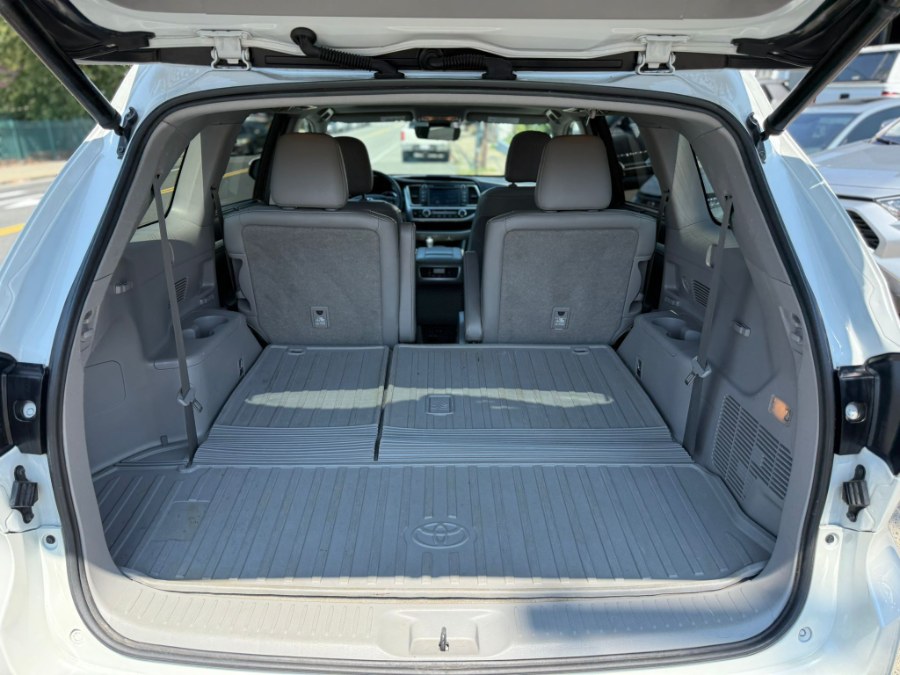 2019 Toyota Highlander XLE, available for sale in Peabody, Massachusetts | New Star Motors. Peabody, Massachusetts 2019 Toyota Highlander XLE, available for sale in Peabody, Massachusetts | New Star Motors. Peabody, Massachusetts