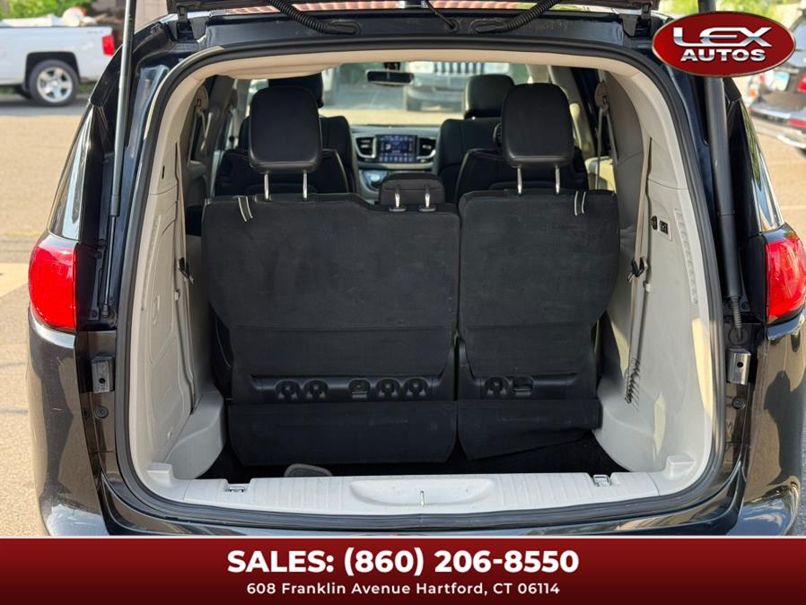 2019 Chrysler Pacifica Limited FWD, available for sale in Hartford, Connecticut | Lex Autos LLC. Hartford, Connecticut 2019 Chrysler Pacifica Limited FWD, available for sale in Hartford, Connecticut | Lex Autos LLC. Hartford, Connecticut