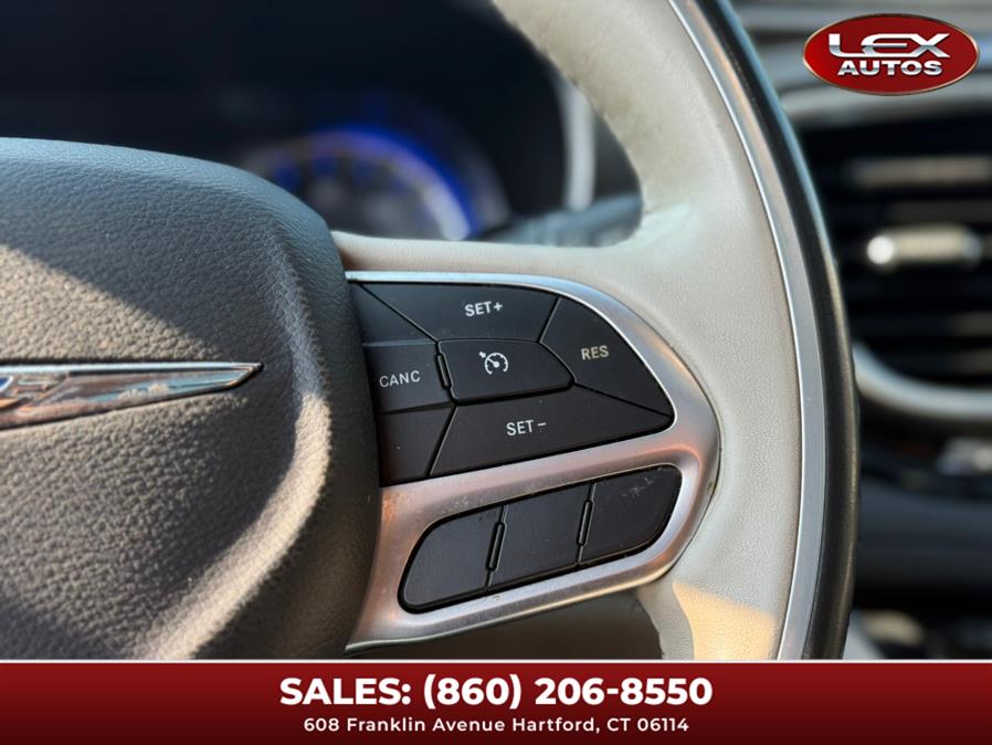 2019 Chrysler Pacifica Limited FWD, available for sale in Hartford, Connecticut | Lex Autos LLC. Hartford, Connecticut 2019 Chrysler Pacifica Limited FWD, available for sale in Hartford, Connecticut | Lex Autos LLC. Hartford, Connecticut