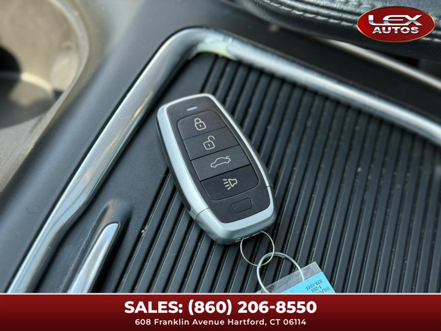 2019 Chrysler Pacifica Limited FWD, available for sale in Hartford, Connecticut | Lex Autos LLC. Hartford, Connecticut 2019 Chrysler Pacifica Limited FWD, available for sale in Hartford, Connecticut | Lex Autos LLC. Hartford, Connecticut