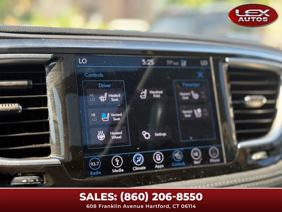 2019 Chrysler Pacifica Limited FWD, available for sale in Hartford, Connecticut | Lex Autos LLC. Hartford, Connecticut 2019 Chrysler Pacifica Limited FWD, available for sale in Hartford, Connecticut | Lex Autos LLC. Hartford, Connecticut