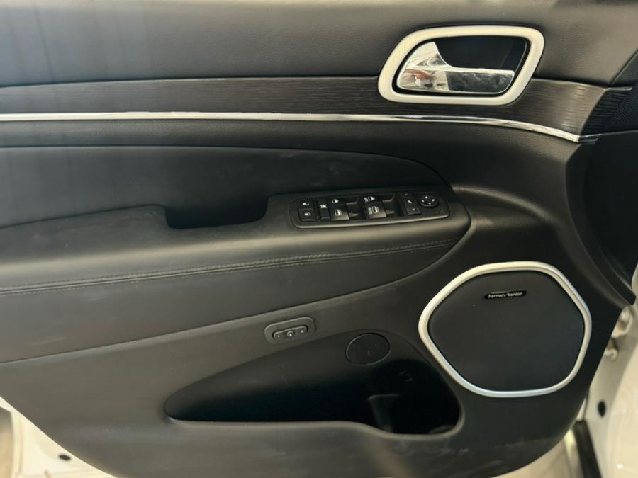 2018 Jeep Grand Cherokee Summit 4x4, available for sale in Franklin Square, New York | Luxury Motor Club. Franklin Square, New York 2018 Jeep Grand Cherokee Summit 4x4, available for sale in Franklin Square, New York | Luxury Motor Club. Franklin Square, New York