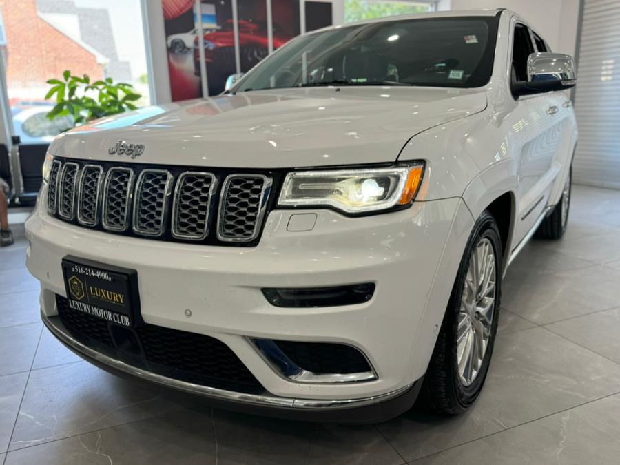2018 Jeep Grand Cherokee Summit 4x4, available for sale in Franklin Square, New York | Luxury Motor Club. Franklin Square, New York 2018 Jeep Grand Cherokee Summit 4x4, available for sale in Franklin Square, New York | Luxury Motor Club. Franklin Square, New York
