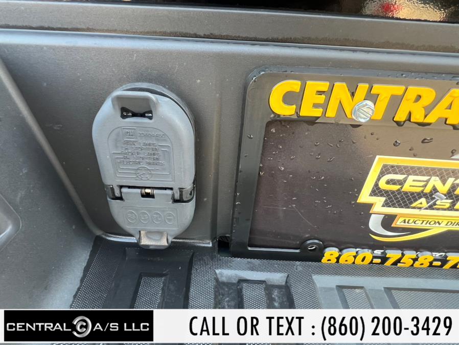 2017 Chevrolet Silverado 1500 4WD Crew Cab 143.5" LT w/2LT, available for sale in East Windsor, Connecticut | Central A/S LLC. East Windsor, Connecticut 2017 Chevrolet Silverado 1500 4WD Crew Cab 143.5" LT w/2LT, available for sale in East Windsor, Connecticut | Central A/S LLC. East Windsor, Connecticut