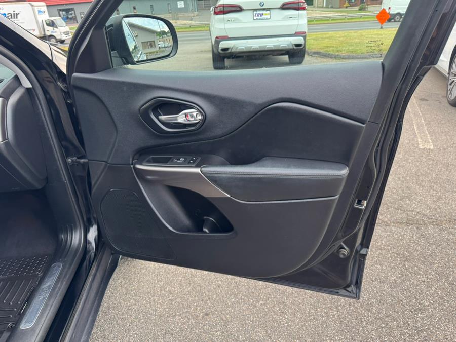 2019 Jeep Cherokee Limited 4x4, available for sale in Berlin, Connecticut | Tru Auto Mall. Berlin, Connecticut 2019 Jeep Cherokee Limited 4x4, available for sale in Berlin, Connecticut | Tru Auto Mall. Berlin, Connecticut