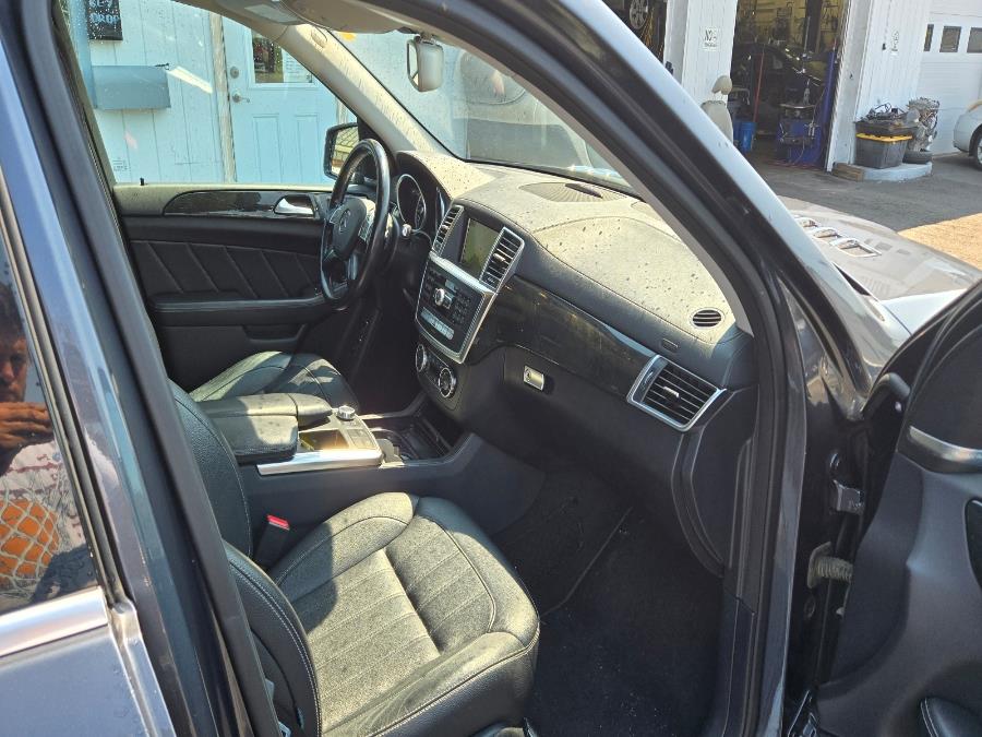 2016 Mercedes-Benz GL 4MATIC 4dr GL 450, available for sale in West Haven, Connecticut | Uzun Auto. West Haven, Connecticut 2016 Mercedes-Benz GL 4MATIC 4dr GL 450, available for sale in West Haven, Connecticut | Uzun Auto. West Haven, Connecticut