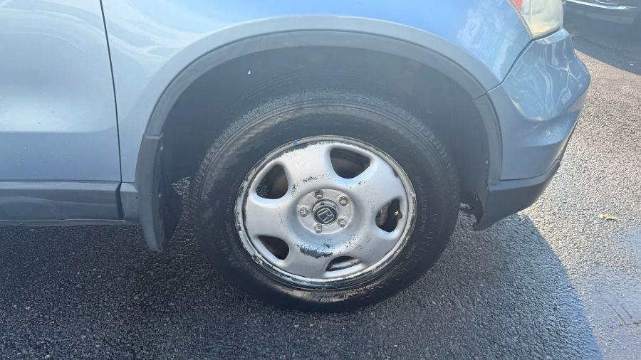 2010 Honda Cr-v LX Sport Utility 4D, available for sale in Linden, New Jersey | Route 27 Auto Mall. Linden, New Jersey 2010 Honda Cr-v LX Sport Utility 4D, available for sale in Linden, New Jersey | Route 27 Auto Mall. Linden, New Jersey