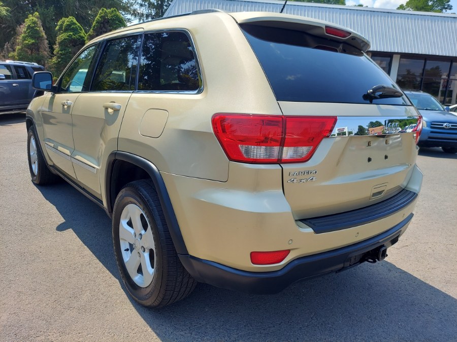 2011 Jeep Grand Cherokee 4WD 4dr Laredo, available for sale in East Windsor, Connecticut | United Auto Sales of E Windsor, Inc. East Windsor, Connecticut 2011 Jeep Grand Cherokee 4WD 4dr Laredo, available for sale in East Windsor, Connecticut | United Auto Sales of E Windsor, Inc. East Windsor, Connecticut
