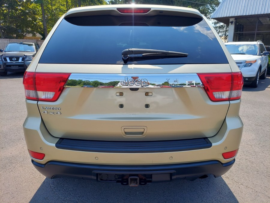 2011 Jeep Grand Cherokee 4WD 4dr Laredo, available for sale in East Windsor, Connecticut | United Auto Sales of E Windsor, Inc. East Windsor, Connecticut 2011 Jeep Grand Cherokee 4WD 4dr Laredo, available for sale in East Windsor, Connecticut | United Auto Sales of E Windsor, Inc. East Windsor, Connecticut