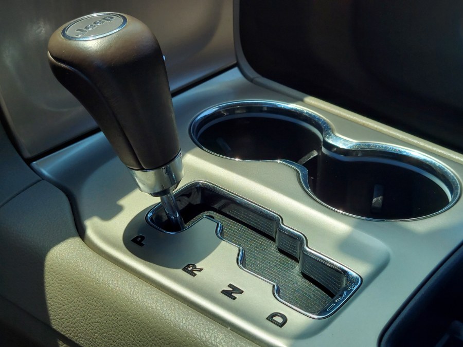 2011 Jeep Grand Cherokee 4WD 4dr Laredo, available for sale in East Windsor, Connecticut | United Auto Sales of E Windsor, Inc. East Windsor, Connecticut 2011 Jeep Grand Cherokee 4WD 4dr Laredo, available for sale in East Windsor, Connecticut | United Auto Sales of E Windsor, Inc. East Windsor, Connecticut