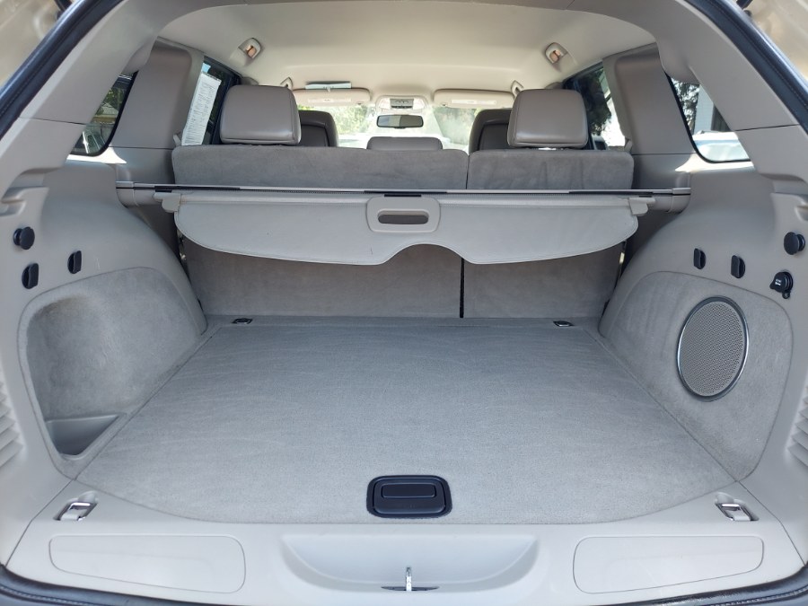 2011 Jeep Grand Cherokee 4WD 4dr Laredo, available for sale in East Windsor, Connecticut | United Auto Sales of E Windsor, Inc. East Windsor, Connecticut 2011 Jeep Grand Cherokee 4WD 4dr Laredo, available for sale in East Windsor, Connecticut | United Auto Sales of E Windsor, Inc. East Windsor, Connecticut