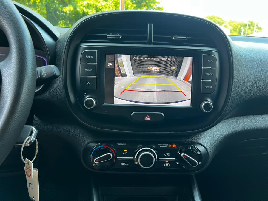 2024 Kia Soul LX IVT, available for sale in Irvington, New Jersey | Elis Motors Corp. Irvington, New Jersey 2024 Kia Soul LX IVT, available for sale in Irvington, New Jersey | Elis Motors Corp. Irvington, New Jersey