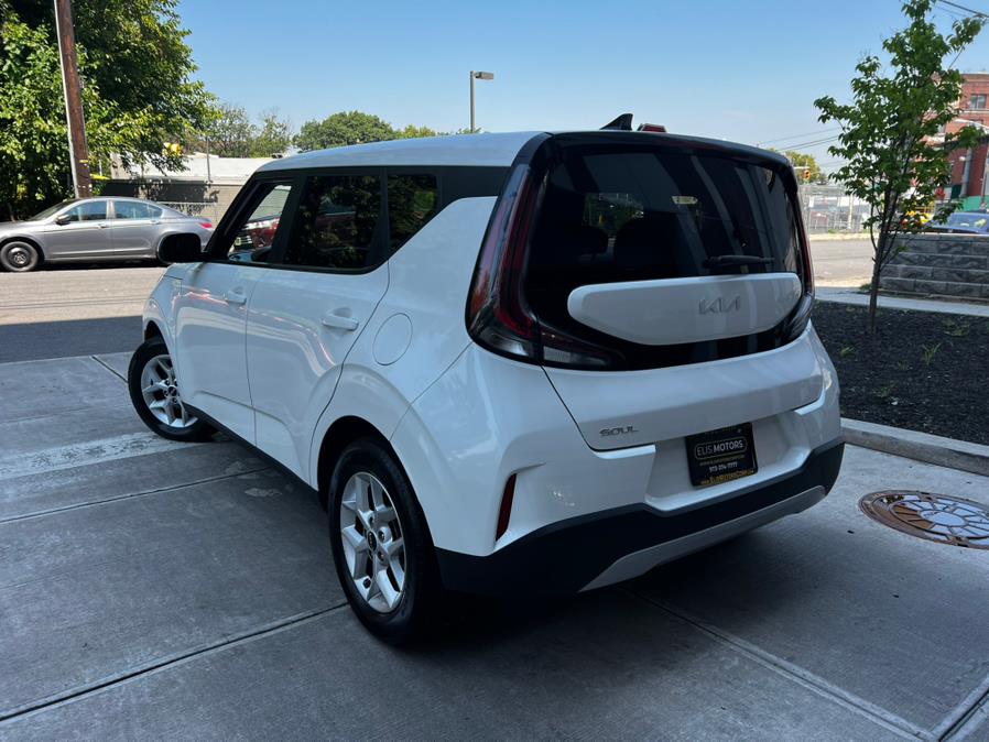 2024 Kia Soul LX IVT, available for sale in Irvington, New Jersey | Elis Motors Corp. Irvington, New Jersey 2024 Kia Soul LX IVT, available for sale in Irvington, New Jersey | Elis Motors Corp. Irvington, New Jersey