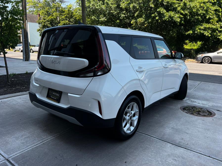 2024 Kia Soul LX IVT, available for sale in Irvington, New Jersey | Elis Motors Corp. Irvington, New Jersey 2024 Kia Soul LX IVT, available for sale in Irvington, New Jersey | Elis Motors Corp. Irvington, New Jersey