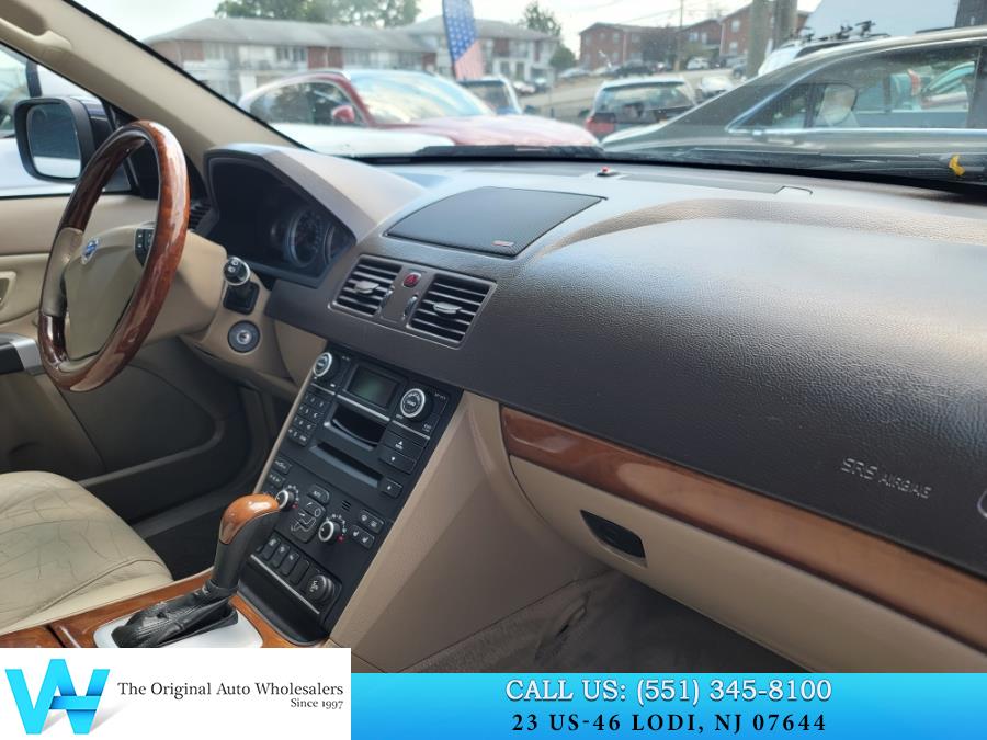 2007 Volvo XC90 AWD 4dr V8, available for sale in Lodi, New Jersey | AW Auto & Truck Wholesalers, Inc. Lodi, New Jersey 2007 Volvo XC90 AWD 4dr V8, available for sale in Lodi, New Jersey | AW Auto & Truck Wholesalers, Inc. Lodi, New Jersey