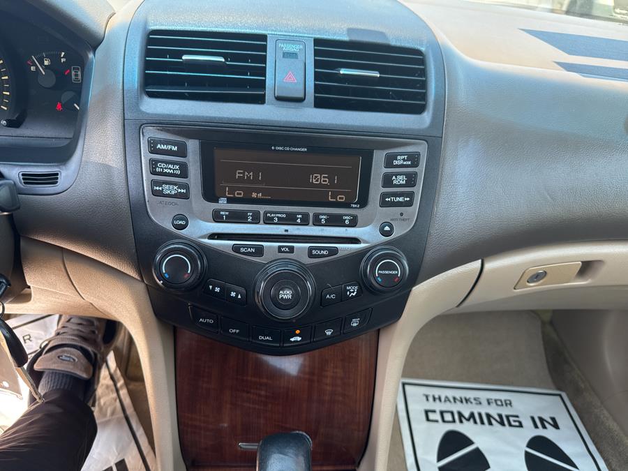 2007 Honda Accord Sdn 4dr V6 AT EX-L ULEV, available for sale in Worcester, Massachusetts | Worcester Auto Outlet LLC. Worcester, Massachusetts 2007 Honda Accord Sdn 4dr V6 AT EX-L ULEV, available for sale in Worcester, Massachusetts | Worcester Auto Outlet LLC. Worcester, Massachusetts