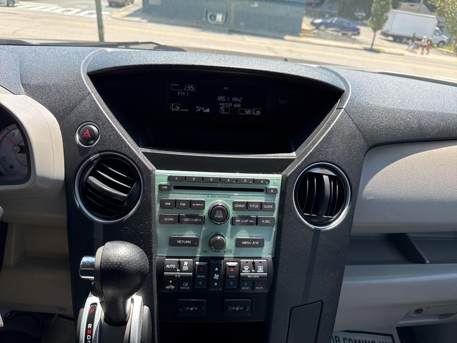 2011 Honda Pilot 2WD 4dr EX-L, available for sale in Worcester, Massachusetts | Worcester Auto Outlet LLC. Worcester, Massachusetts 2011 Honda Pilot 2WD 4dr EX-L, available for sale in Worcester, Massachusetts | Worcester Auto Outlet LLC. Worcester, Massachusetts