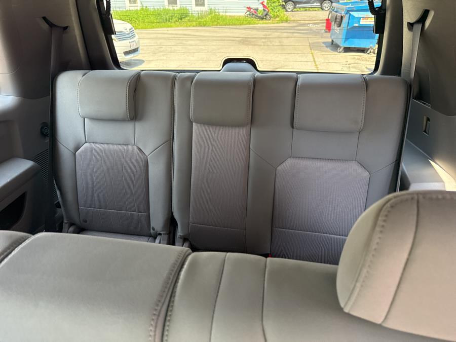 2010 Honda Pilot 4WD 4dr EX, available for sale in Worcester, Massachusetts | Worcester Auto Outlet LLC. Worcester, Massachusetts 2010 Honda Pilot 4WD 4dr EX, available for sale in Worcester, Massachusetts | Worcester Auto Outlet LLC. Worcester, Massachusetts