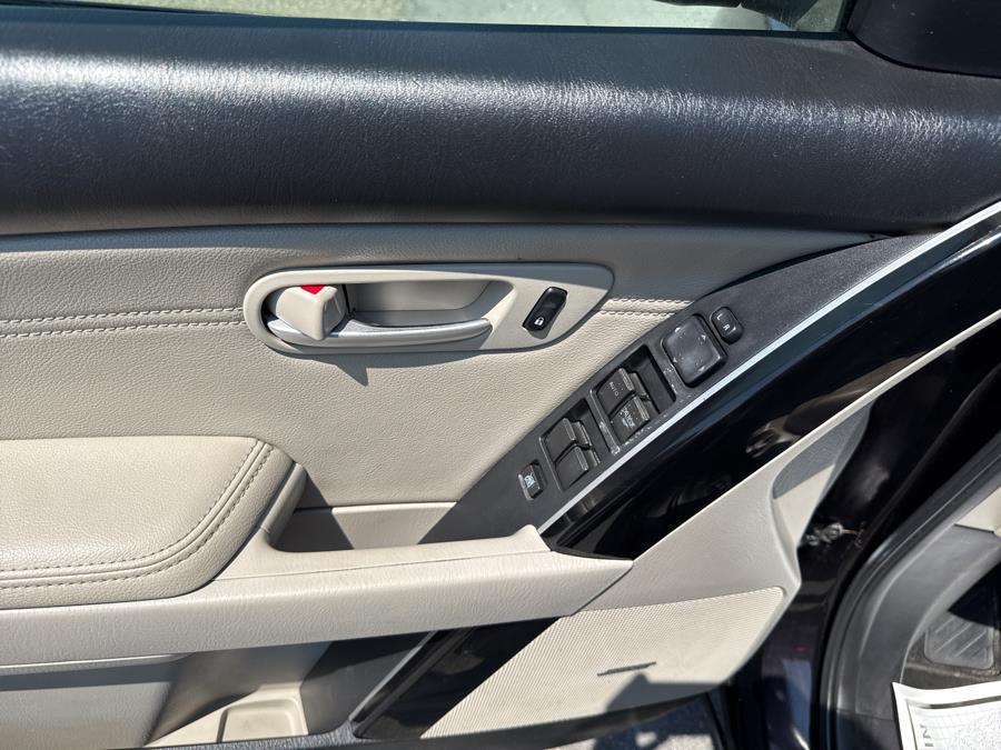 2008 Mazda CX-9 AWD 4dr Grand Touring, available for sale in Worcester, Massachusetts | Worcester Auto Outlet LLC. Worcester, Massachusetts 2008 Mazda CX-9 AWD 4dr Grand Touring, available for sale in Worcester, Massachusetts | Worcester Auto Outlet LLC. Worcester, Massachusetts