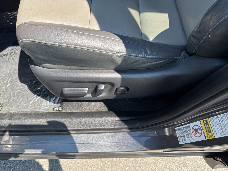 2013 Toyota RAV4 AWD 4dr Limited (Natl), available for sale in Worcester, Massachusetts | Worcester Auto Outlet LLC. Worcester, Massachusetts 2013 Toyota RAV4 AWD 4dr Limited (Natl), available for sale in Worcester, Massachusetts | Worcester Auto Outlet LLC. Worcester, Massachusetts