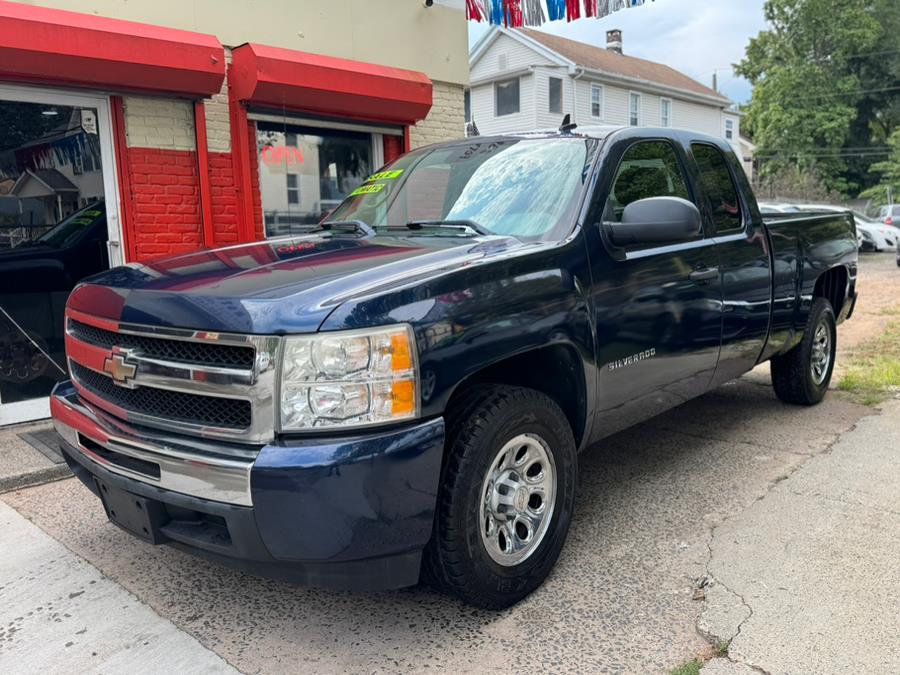 2009 Chevrolet Silverado 1500 2WD Ext Cab 143.5" Work Truck, available for sale in New Haven, Connecticut | VB Motors LLC. New Haven, Connecticut 2009 Chevrolet Silverado 1500 2WD Ext Cab 143.5" Work Truck, available for sale in New Haven, Connecticut | VB Motors LLC. New Haven, Connecticut