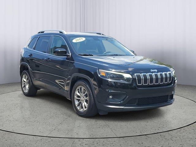 2019 Jeep Cherokee Latitude Plus FWD, available for sale in Fort Myers, Florida | Carlux Fort Myers. Fort Myers, Florida 2019 Jeep Cherokee Latitude Plus FWD, available for sale in Fort Myers, Florida | Carlux Fort Myers. Fort Myers, Florida