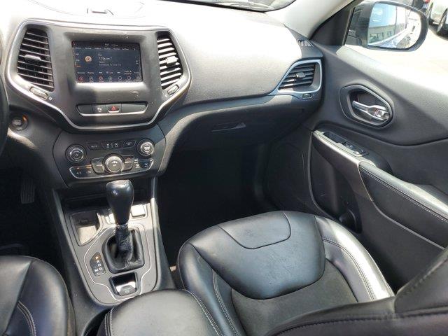 2019 Jeep Cherokee Latitude Plus FWD, available for sale in Fort Myers, Florida | Carlux Fort Myers. Fort Myers, Florida 2019 Jeep Cherokee Latitude Plus FWD, available for sale in Fort Myers, Florida | Carlux Fort Myers. Fort Myers, Florida