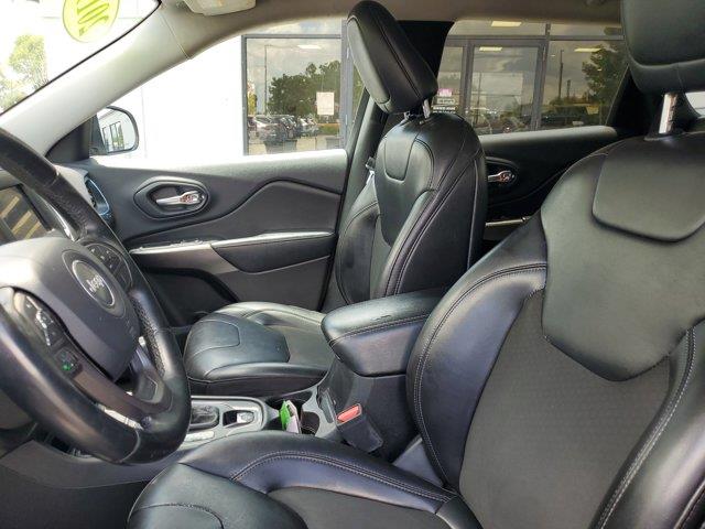 2019 Jeep Cherokee Latitude Plus FWD, available for sale in Fort Myers, Florida | Carlux Fort Myers. Fort Myers, Florida 2019 Jeep Cherokee Latitude Plus FWD, available for sale in Fort Myers, Florida | Carlux Fort Myers. Fort Myers, Florida