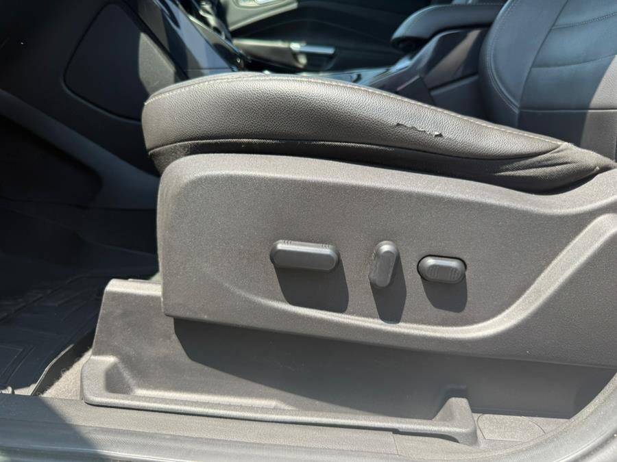 2014 Ford Escape 4WD 4dr Titanium, available for sale in Branford, Connecticut | J&E Auto Sales LLC. Branford, Connecticut 2014 Ford Escape 4WD 4dr Titanium, available for sale in Branford, Connecticut | J&E Auto Sales LLC. Branford, Connecticut
