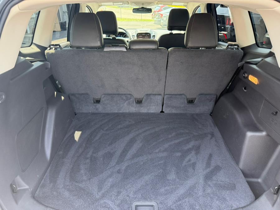 2014 Ford Escape 4WD 4dr Titanium, available for sale in Branford, Connecticut | J&E Auto Sales LLC. Branford, Connecticut 2014 Ford Escape 4WD 4dr Titanium, available for sale in Branford, Connecticut | J&E Auto Sales LLC. Branford, Connecticut
