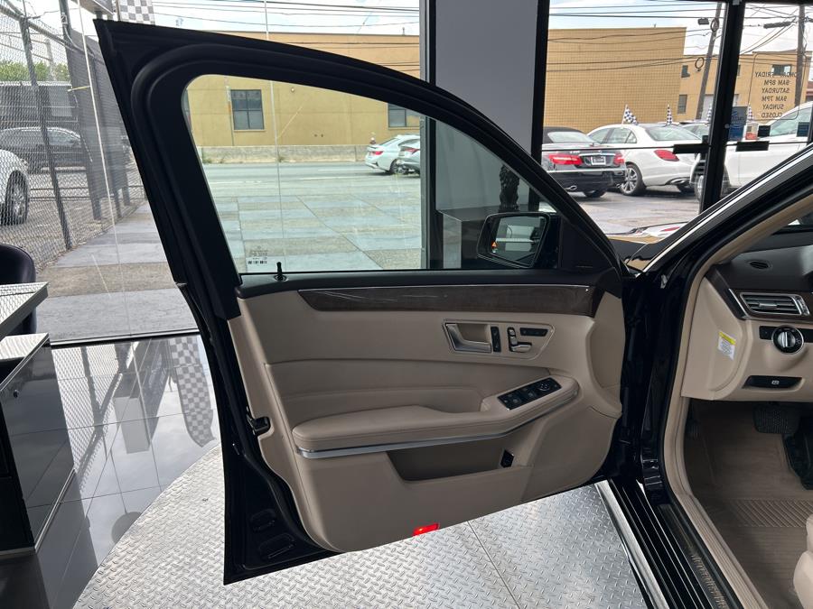 2014 Mercedes-Benz E-Class 4dr Sdn E 350 Luxury 4MATIC, available for sale in Jersey City, New Jersey | Luxe Auto Galleria. Jersey City, New Jersey 2014 Mercedes-Benz E-Class 4dr Sdn E 350 Luxury 4MATIC, available for sale in Jersey City, New Jersey | Luxe Auto Galleria. Jersey City, New Jersey