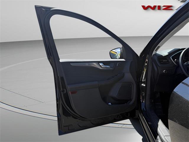 2022 Ford Escape Titanium, available for sale in Stratford, Connecticut | Wiz Leasing Inc. Stratford, Connecticut 2022 Ford Escape Titanium, available for sale in Stratford, Connecticut | Wiz Leasing Inc. Stratford, Connecticut